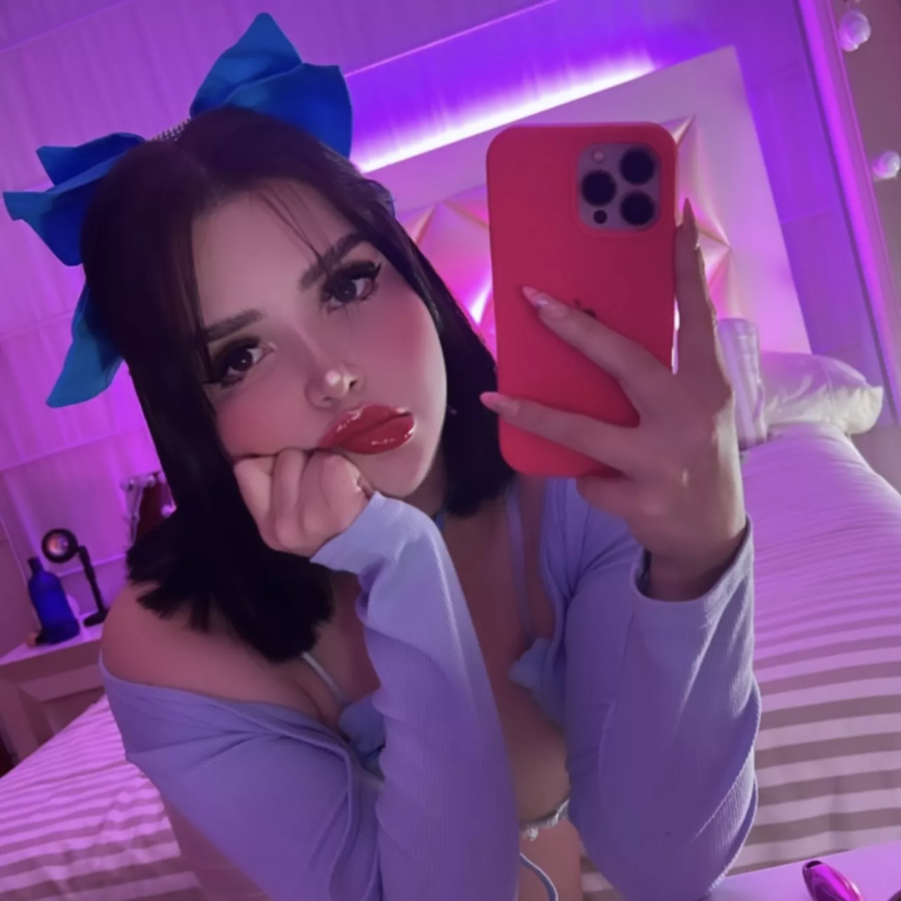 Having the strong urge to be used as a 5’2” fleshlight rn