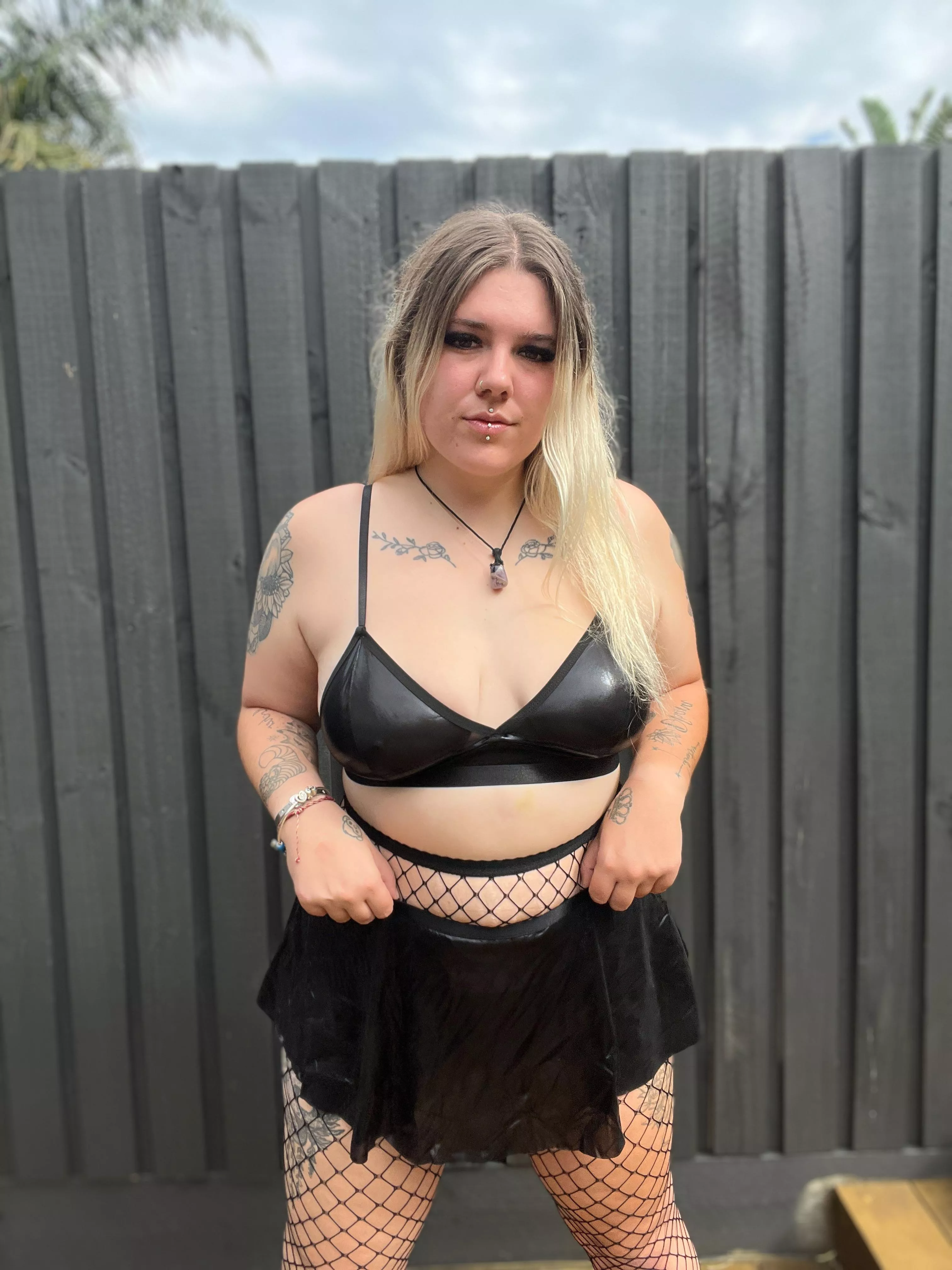 Here to brighten your Monday darlings