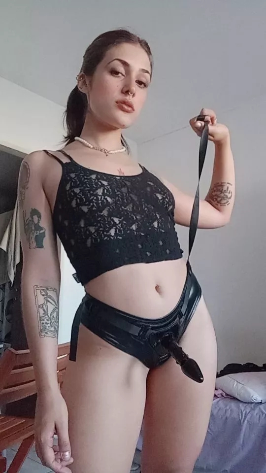 I hope u like my glass cock