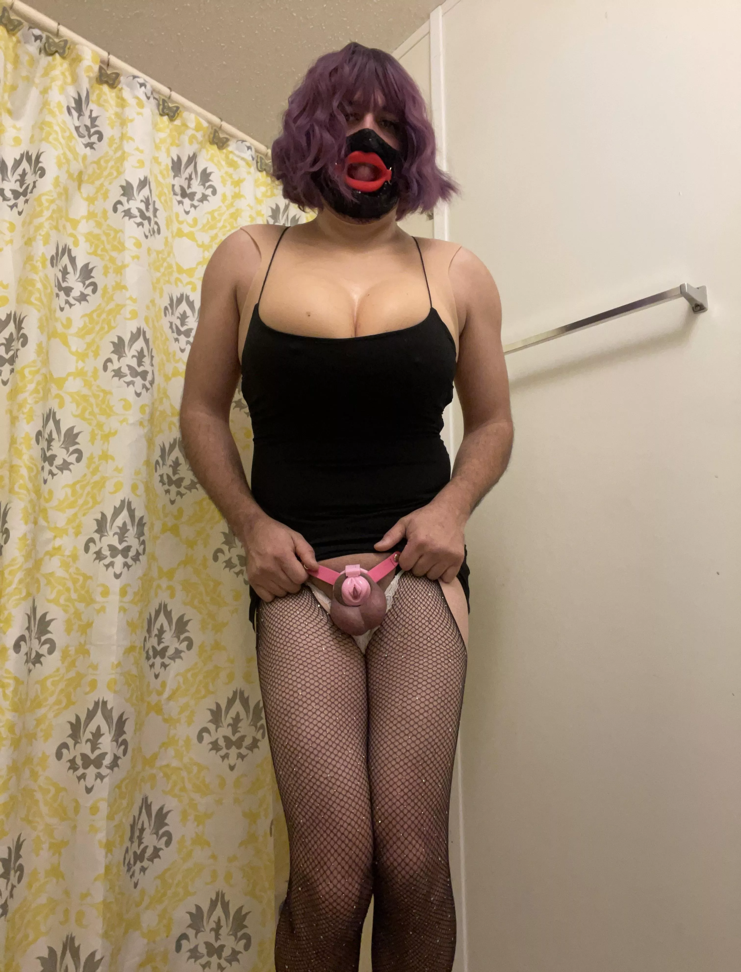 I love it when it squirts out the cage opening with anal only