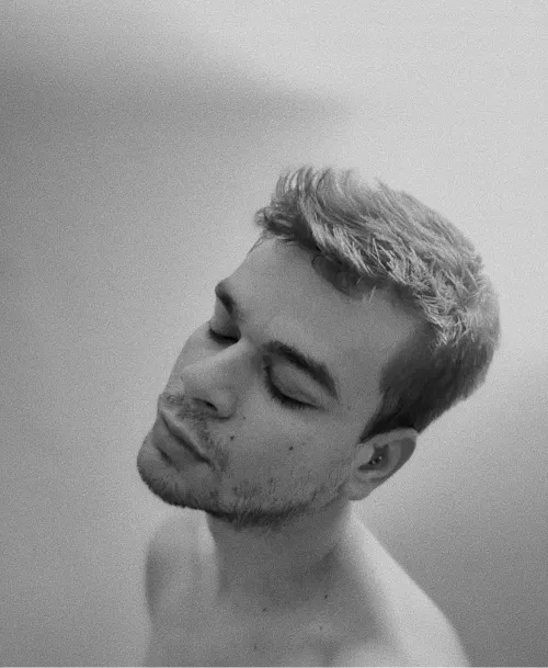 I took a picture with self timer, kind of like it.