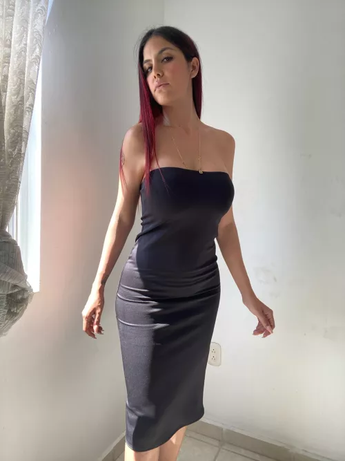 I’m also not wearing… 🙈😈