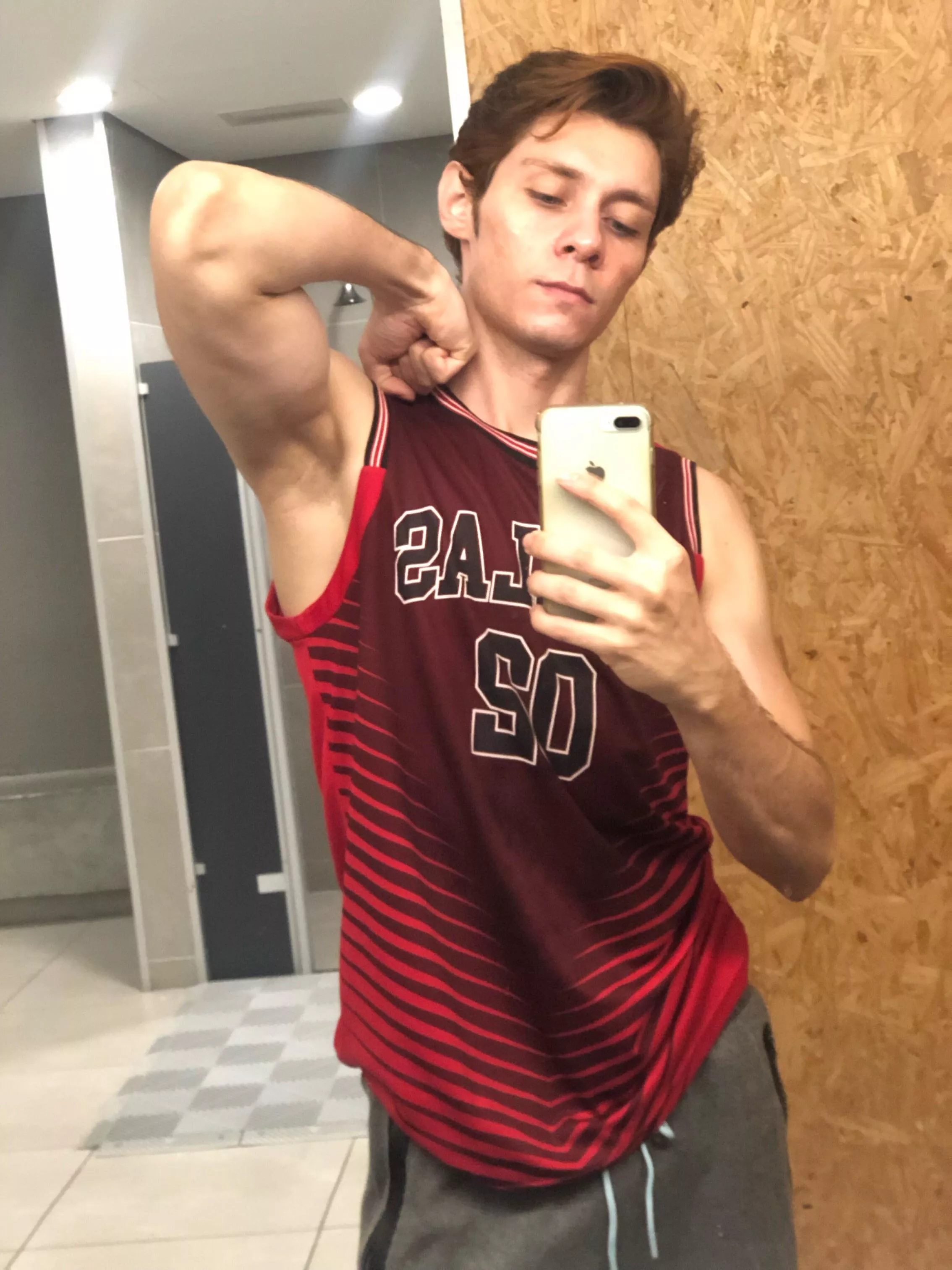 Lick my armpits and grab my biceps