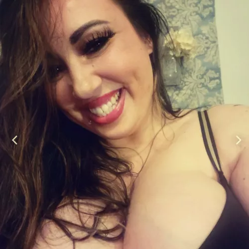 Lunch date? 💦👅