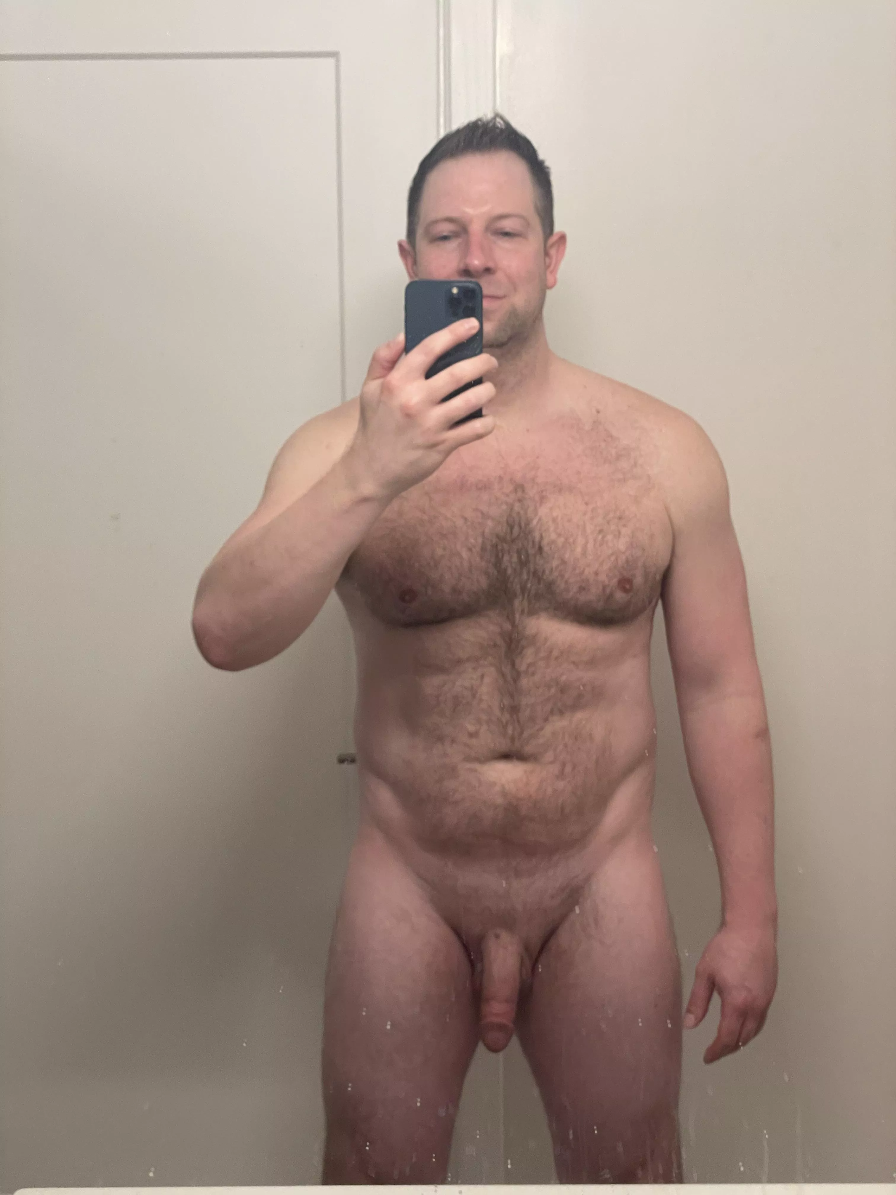 M, 6’, 215 lbs