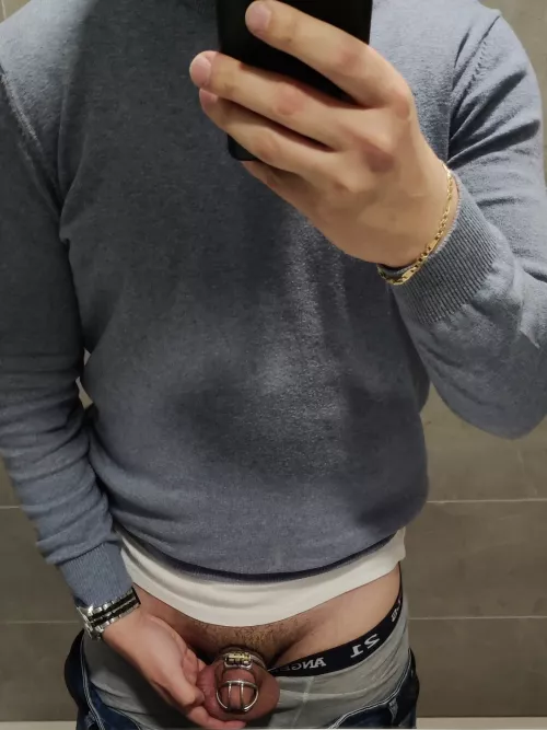 My gf locks me every day before work and tells me I am a good boy. It's turning into a lifestyle now 😄