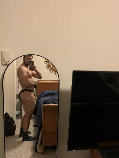 Squat booty coming in