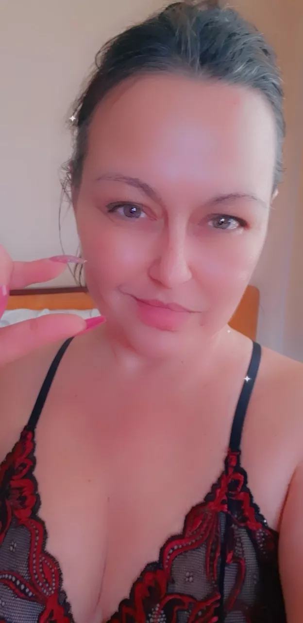 Starting the week with Free Sph rate on 👻 vanilaalexis