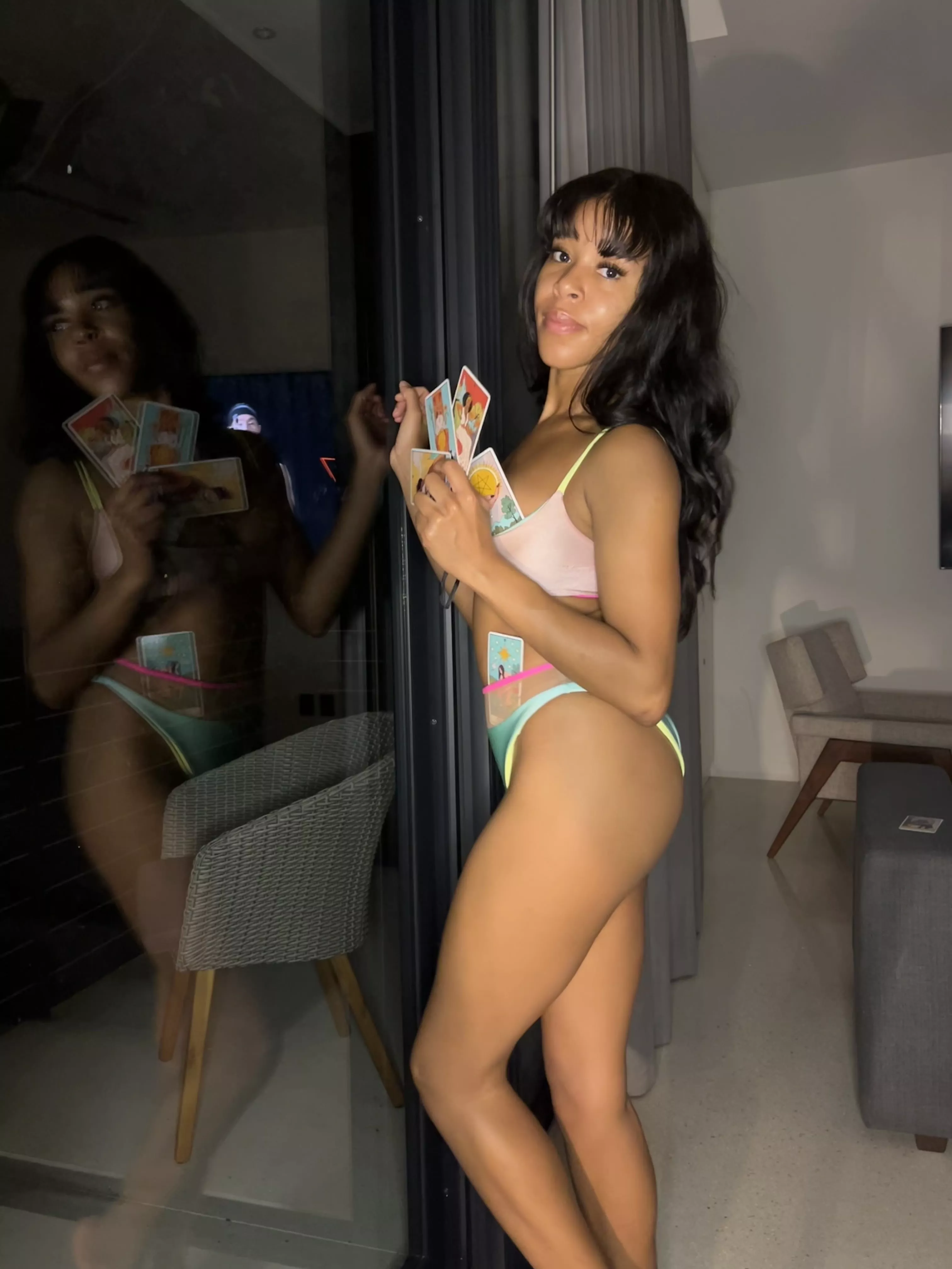 Ur fav ebony tarot reader