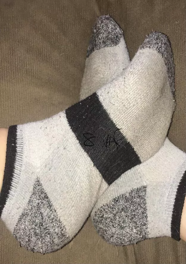 [US] [Selling] Extra smelly gym socks. Who wants a sniff? ;)