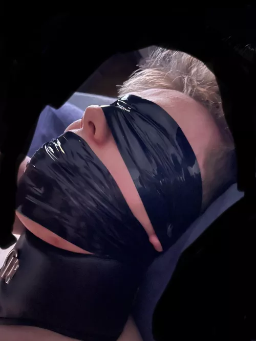 Yesterday, the misses was having fun riding me whilst i was laying there.