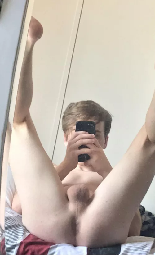 [18] looking for a big dick to use me ;) spencer_bj23