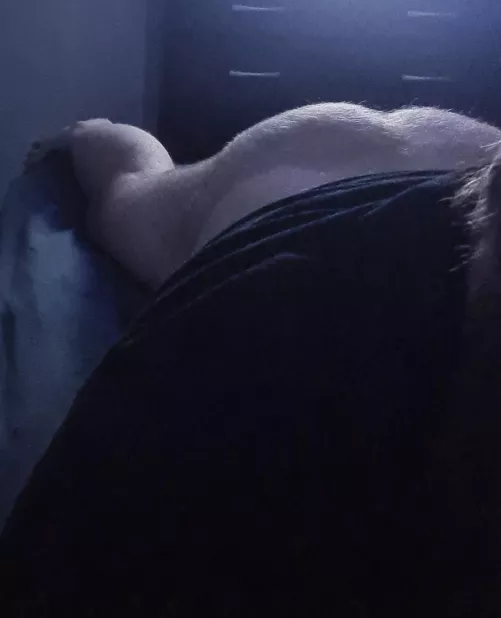 32 who's hopping on before I sleep?