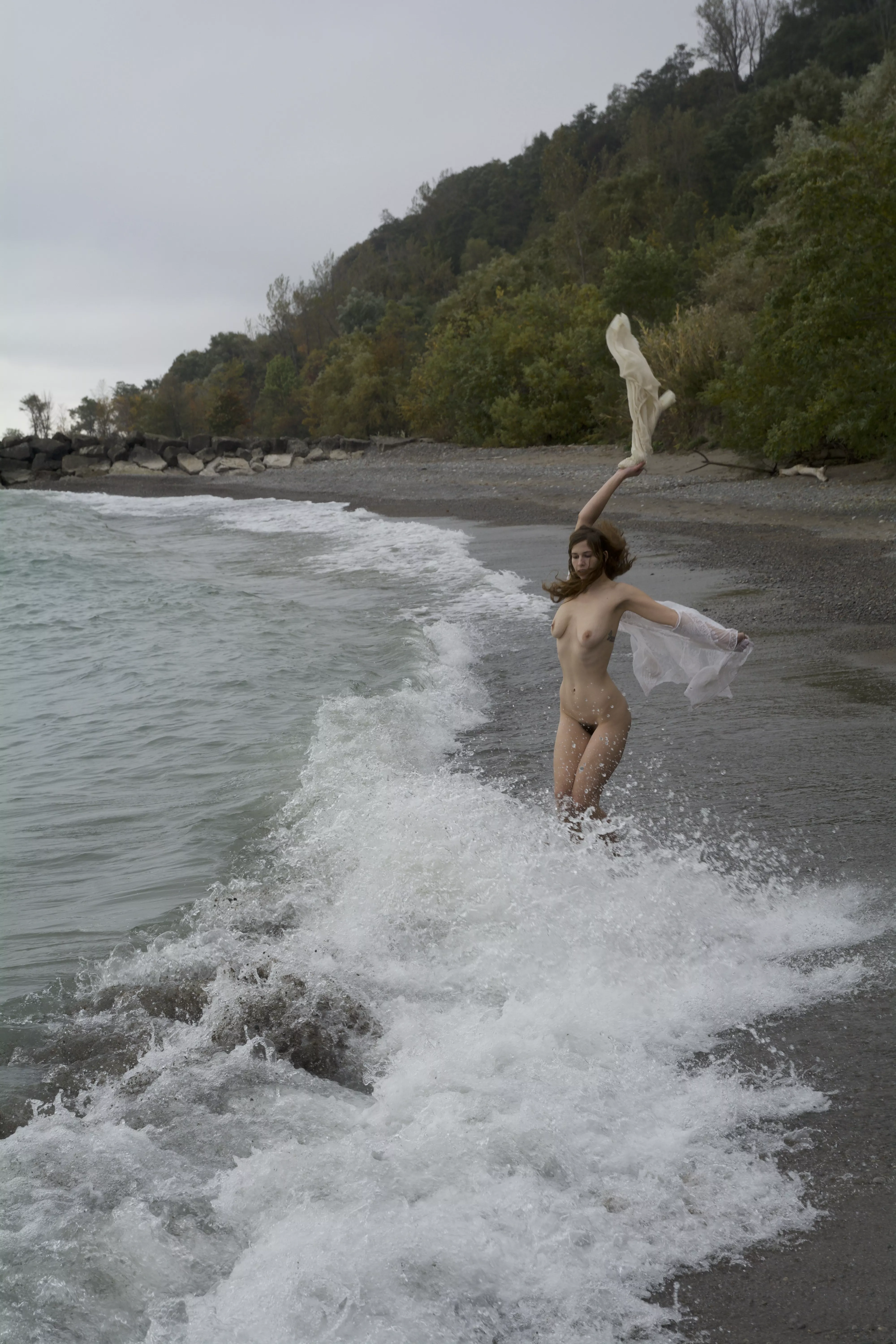 Crashing tides by ModelAdventurer