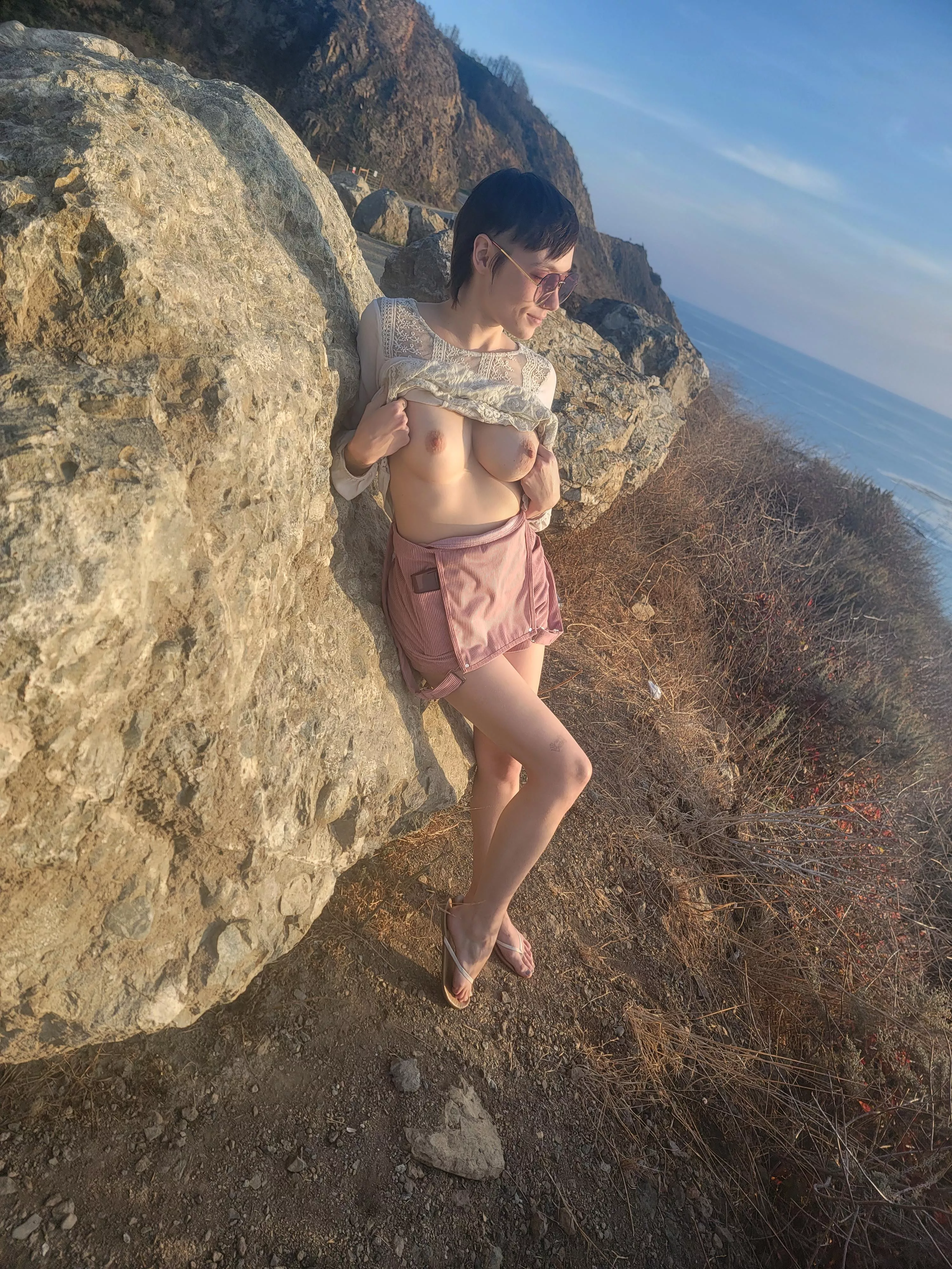 (enby) who doesn't enjoy Sunday road trips along the coast?