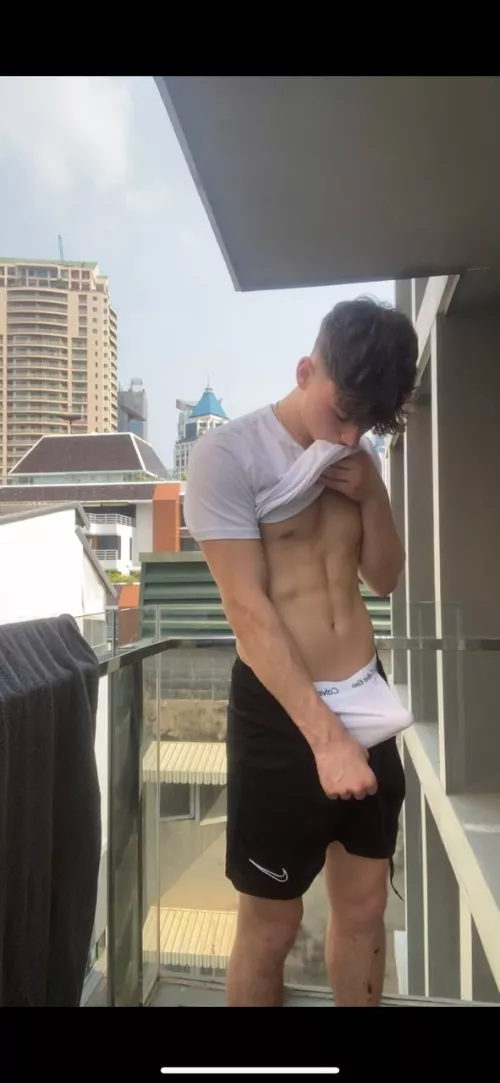 Got a boner in public 🍆🍆