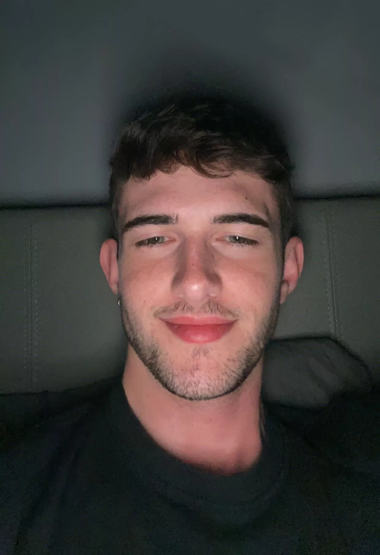 hey looking for LoL friends :)