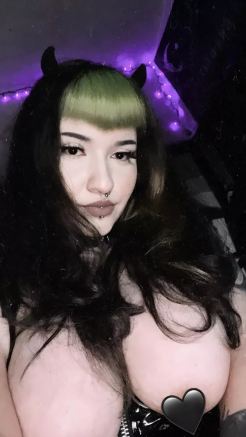 How’s your night going?😈