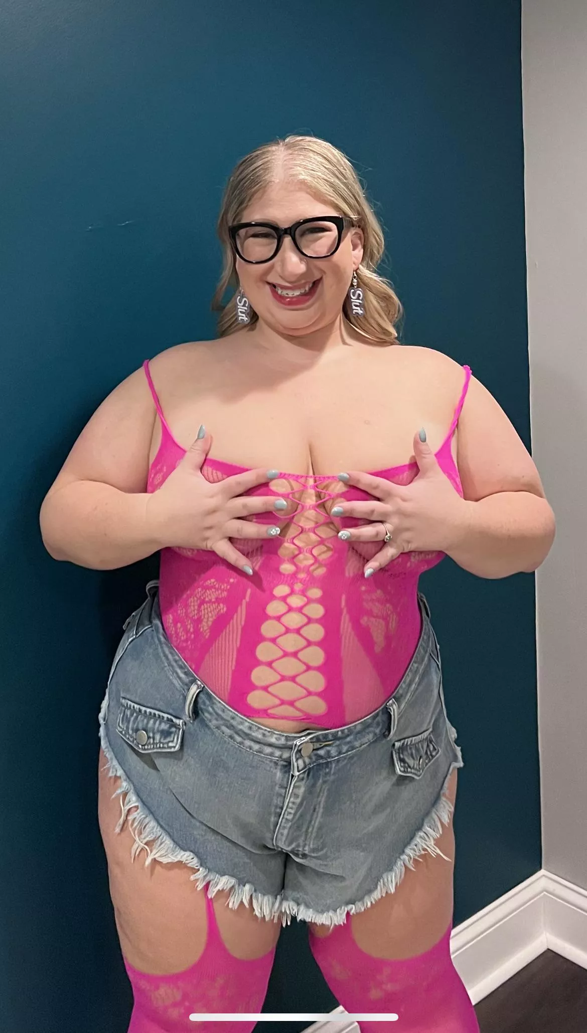 I think pink is my color 💖