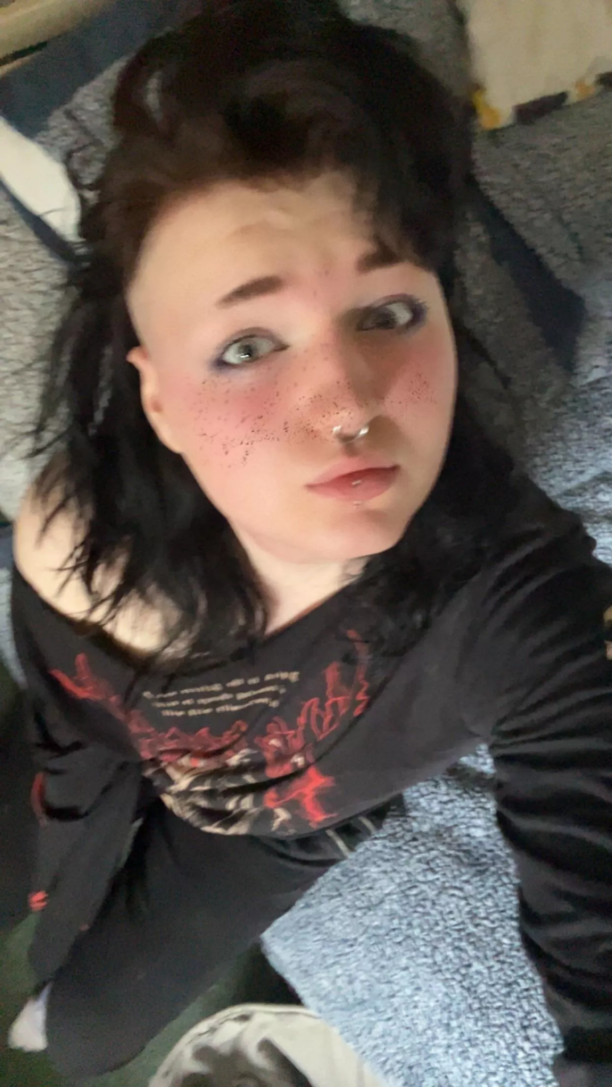 I’m new to league and need friends to play with, I’m playing Adc caitlyn atm and I’m eu sever 💜🥺