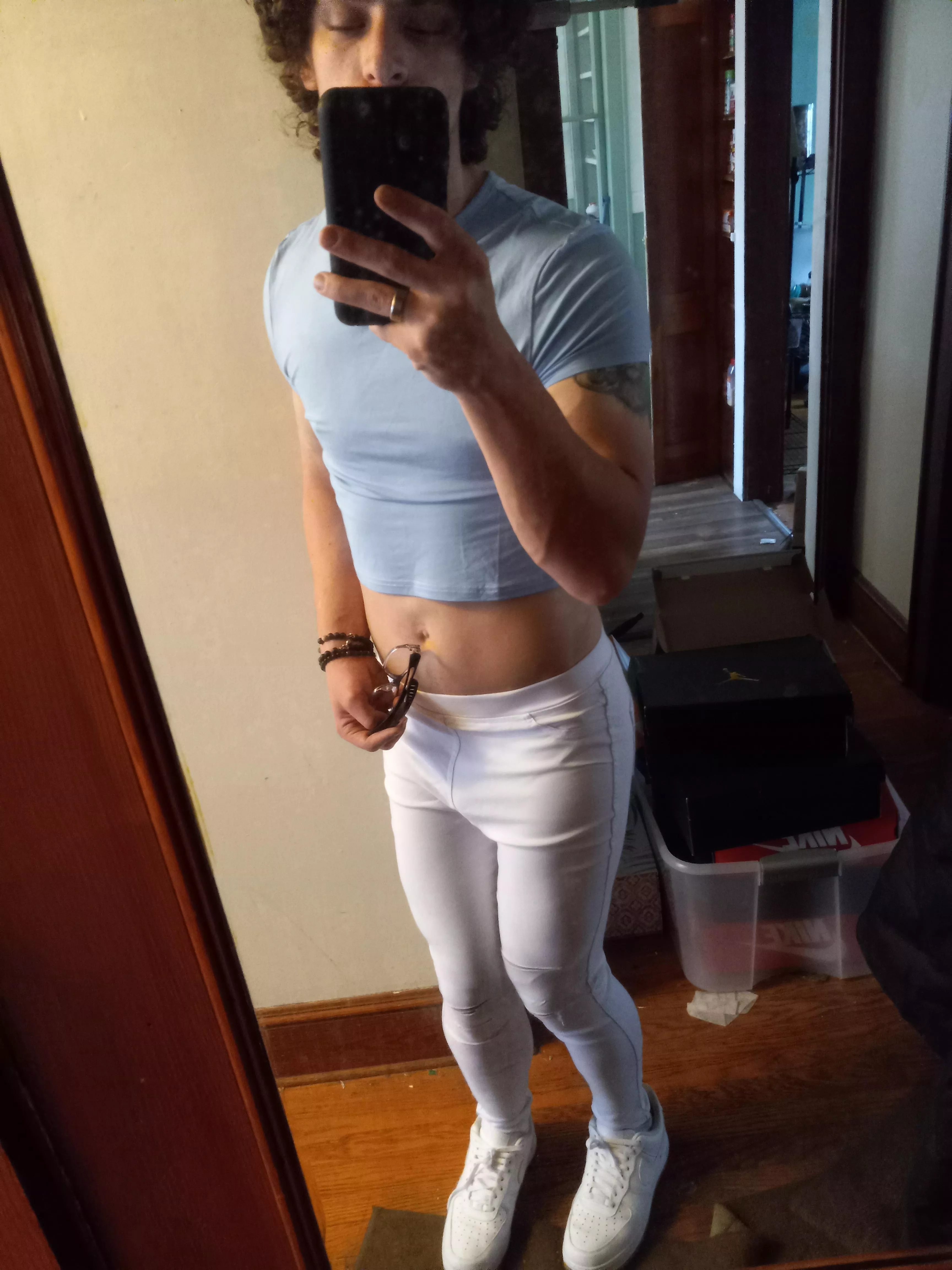 I'm starting to think I'd look really good on hormones 🤔😘