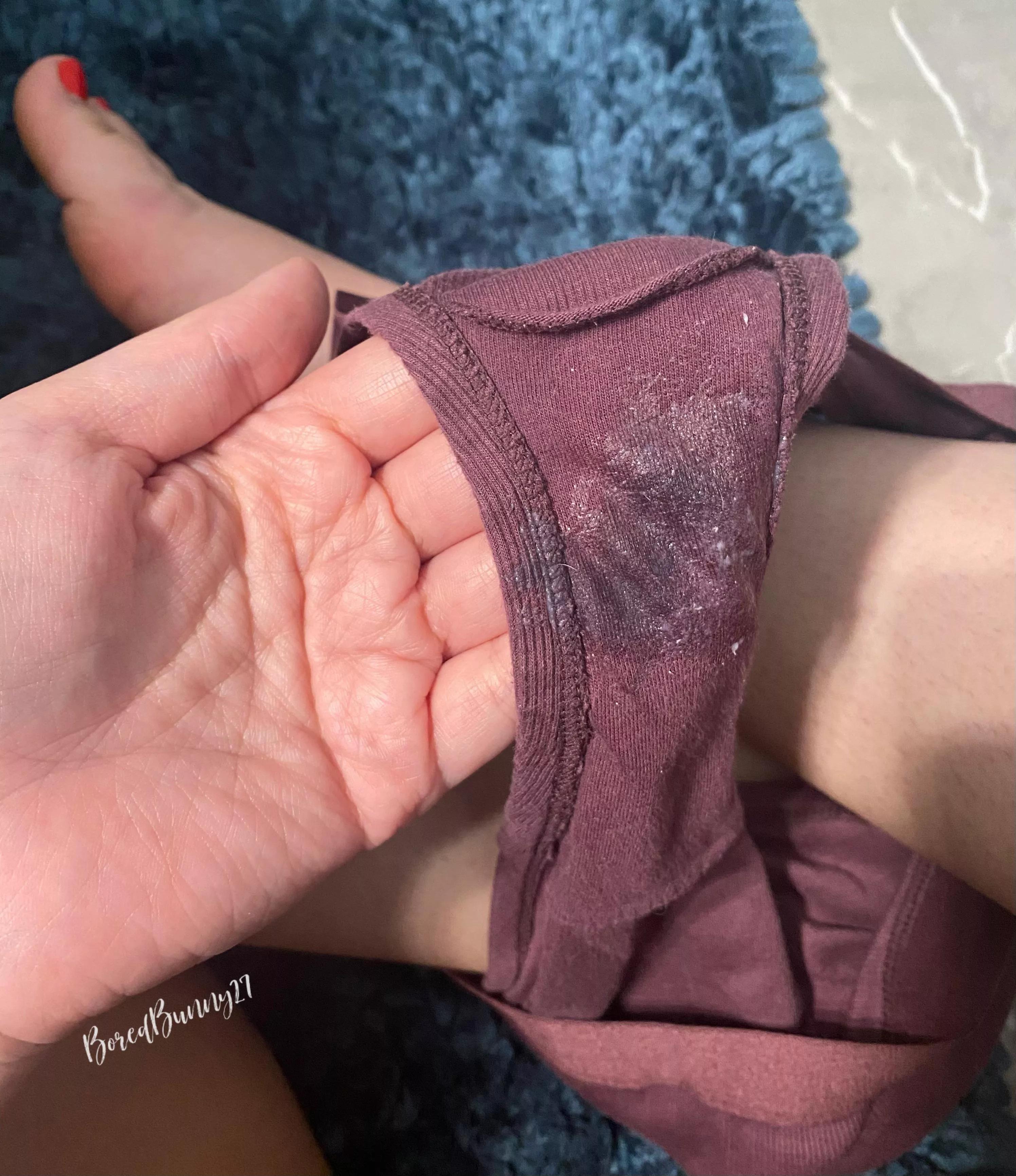 Just put them on and already wet 😅