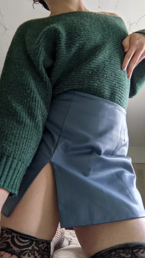 Love the look of this skirt and sweater combo