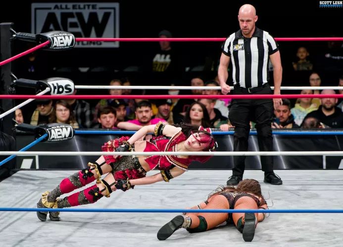 Maki Itoh living the dream