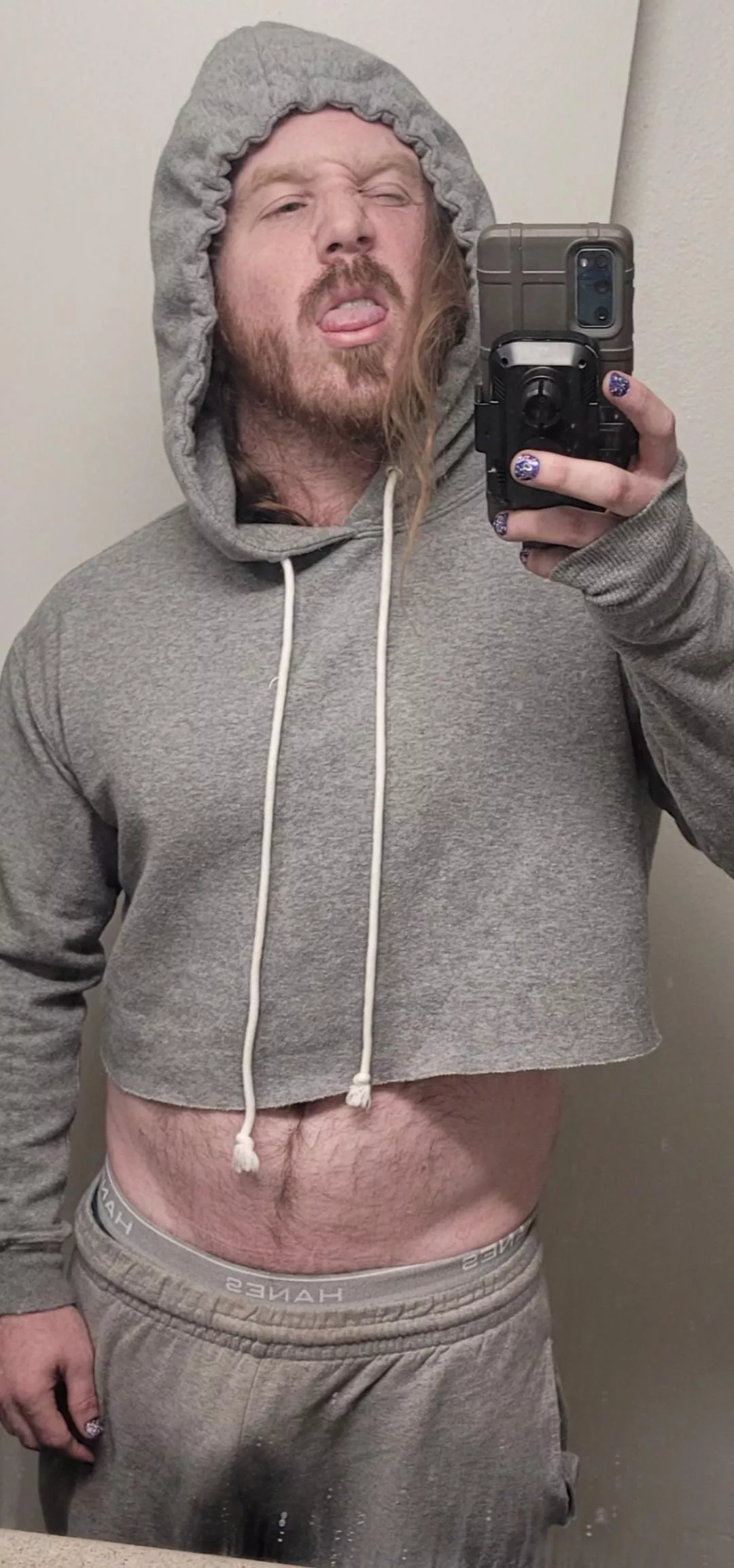 Modest groutfit bulge!