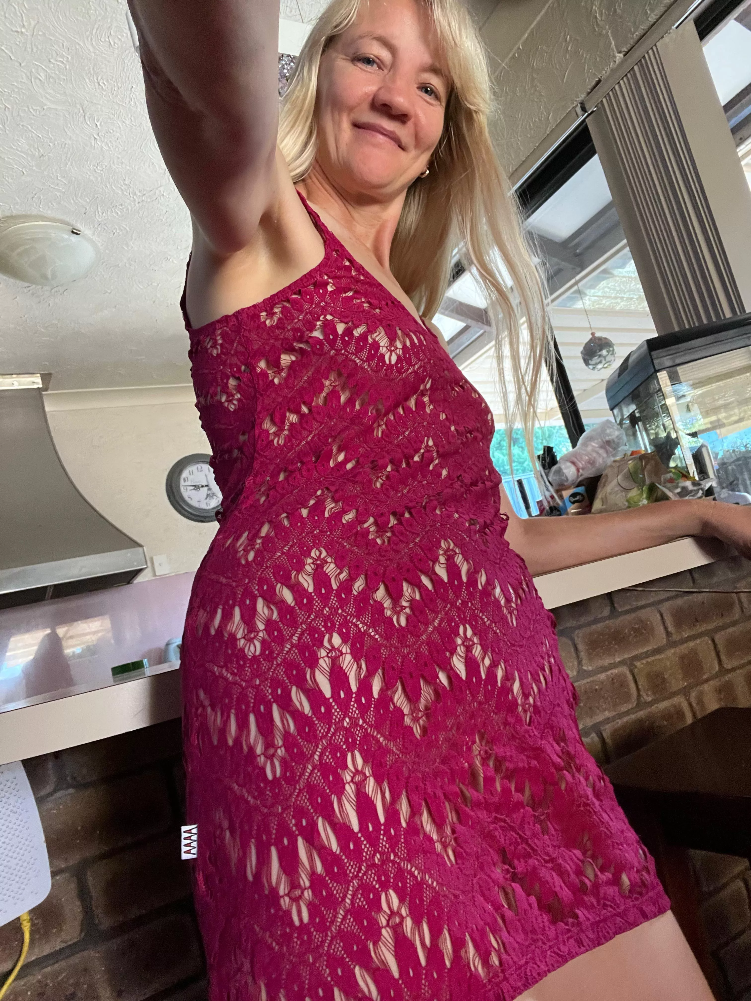 No kids. Home alone milf dress 😍