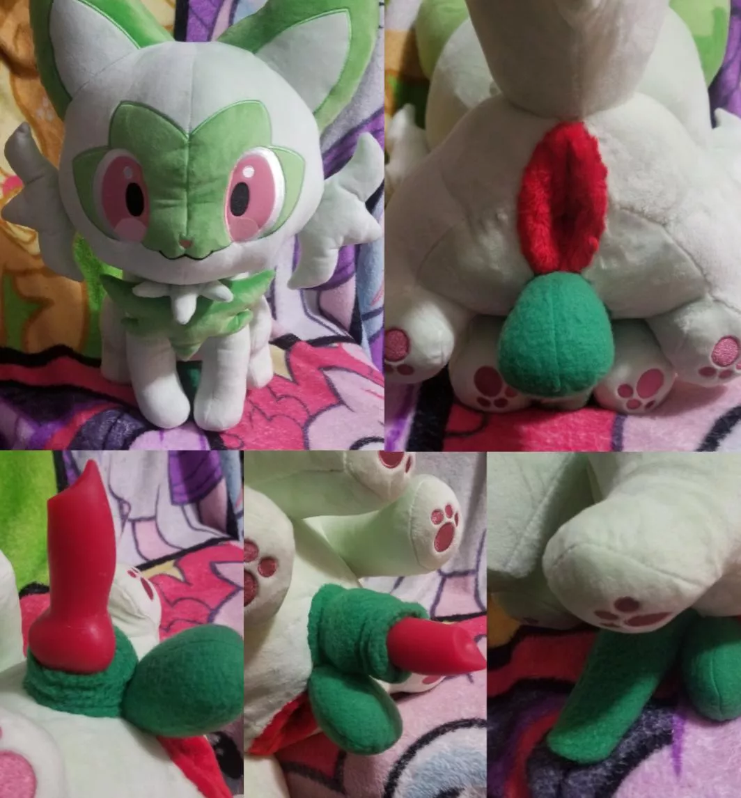 Recently commissioned NSFW fuckable life size male feral Pokemon Sprigatito cat with useable anus, canine dildo penis with knot, sheath and balls [m] (Furrysale)