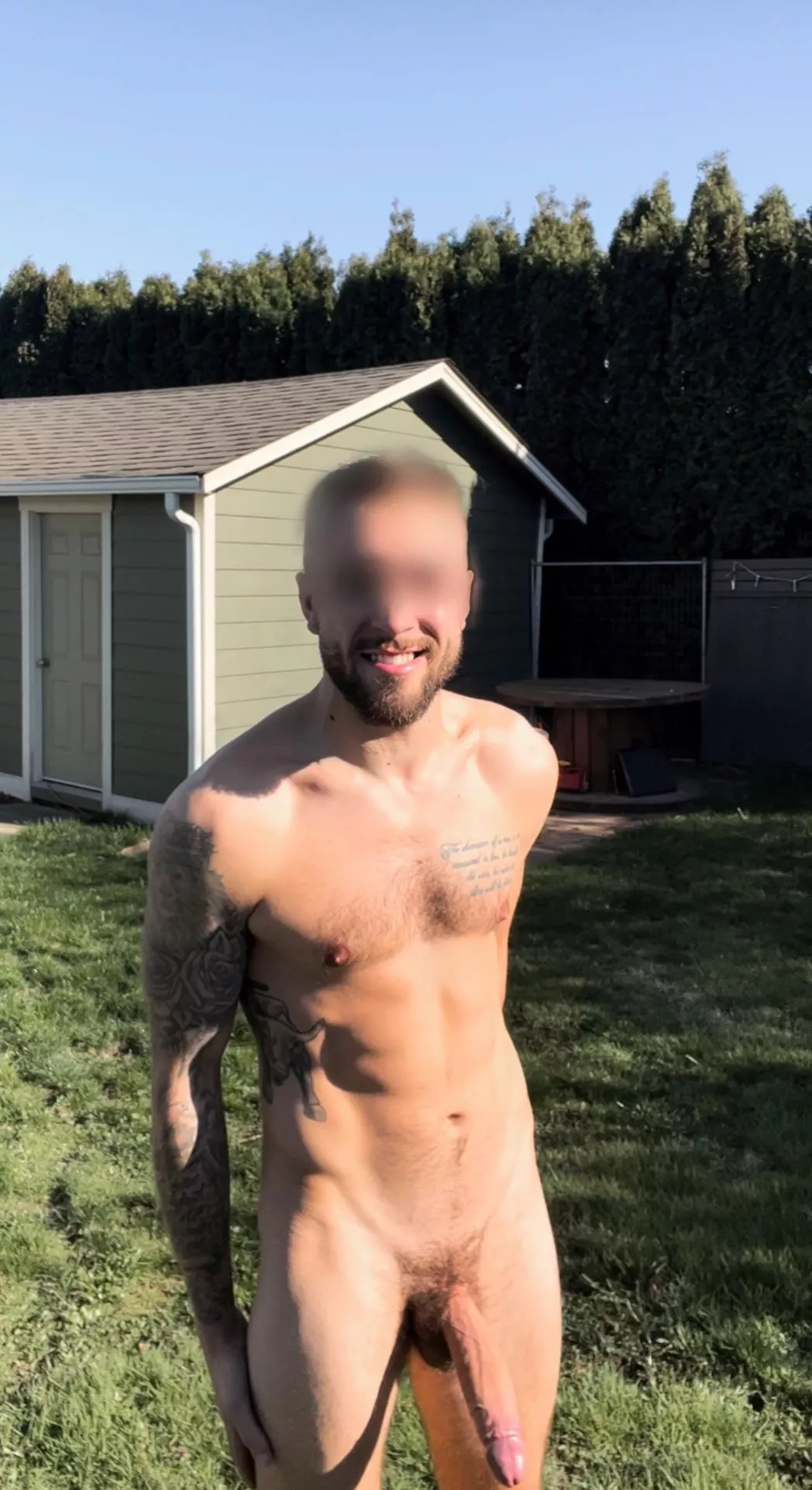 Sunshine feels good on my naked body 😉