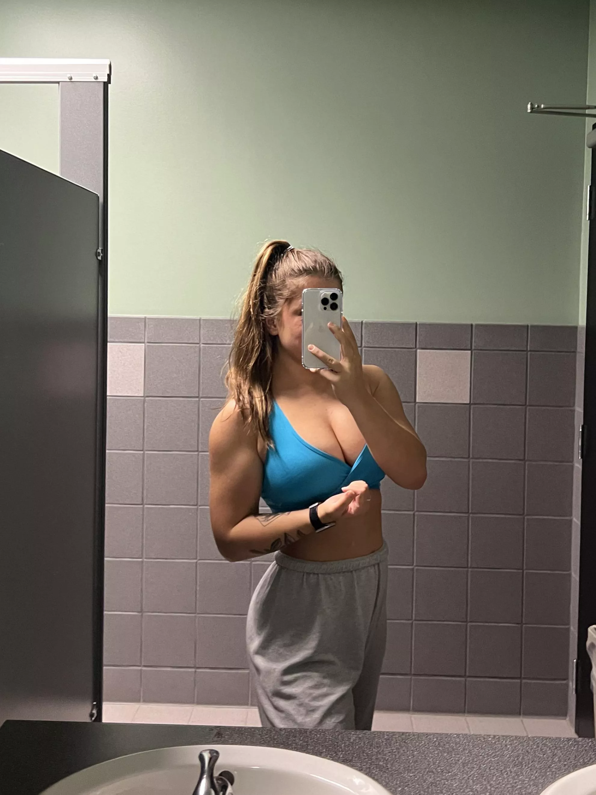 what is everyone hitting today?😘 [f]