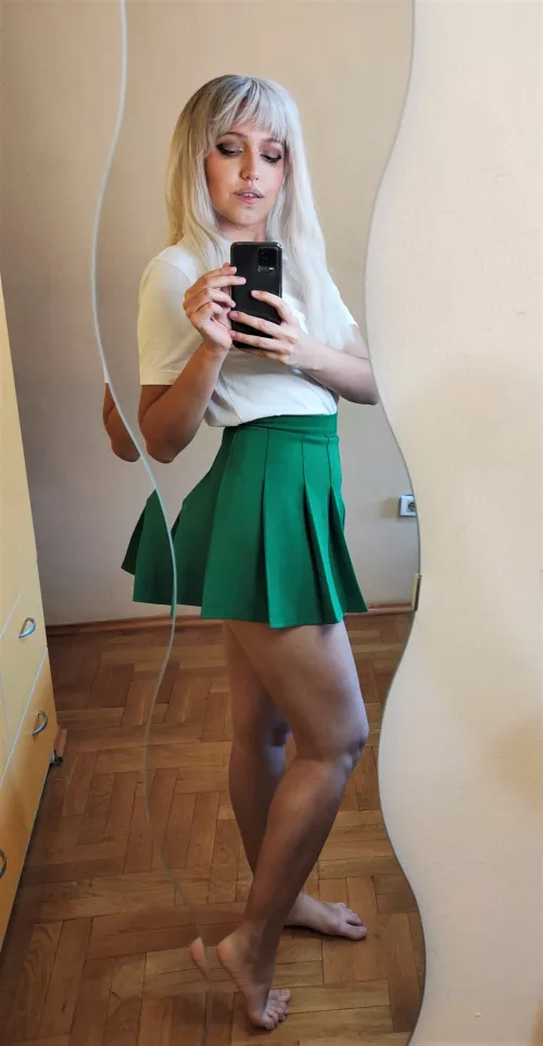 Where can i find the slaves to brutally humiliate and convert them to my little toy 🤣🤏 [domme]