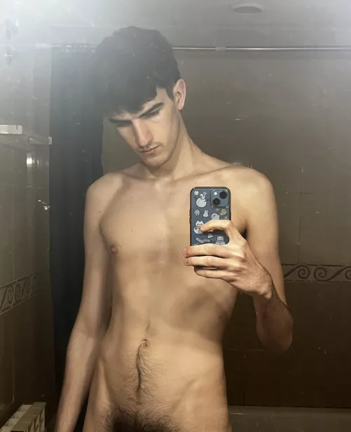 19yo boy looking for older dom