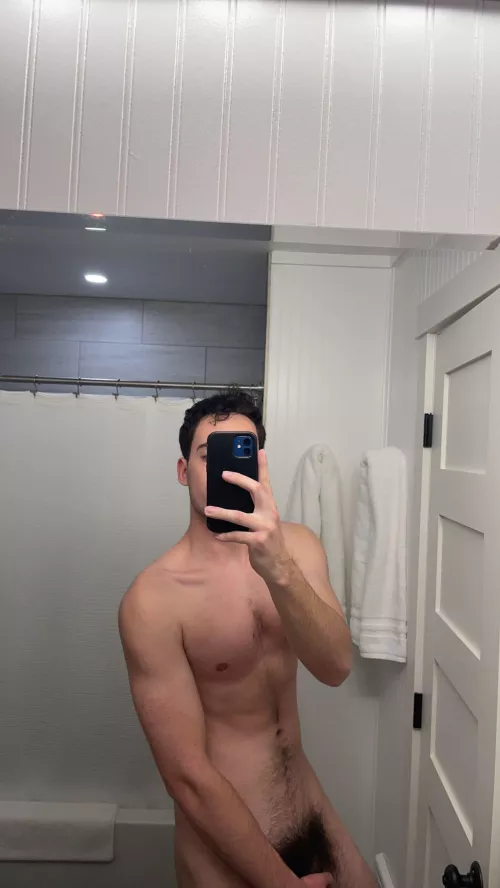 23m looking for a good time. any chill fit guys out there? hmu jacksonnorthup