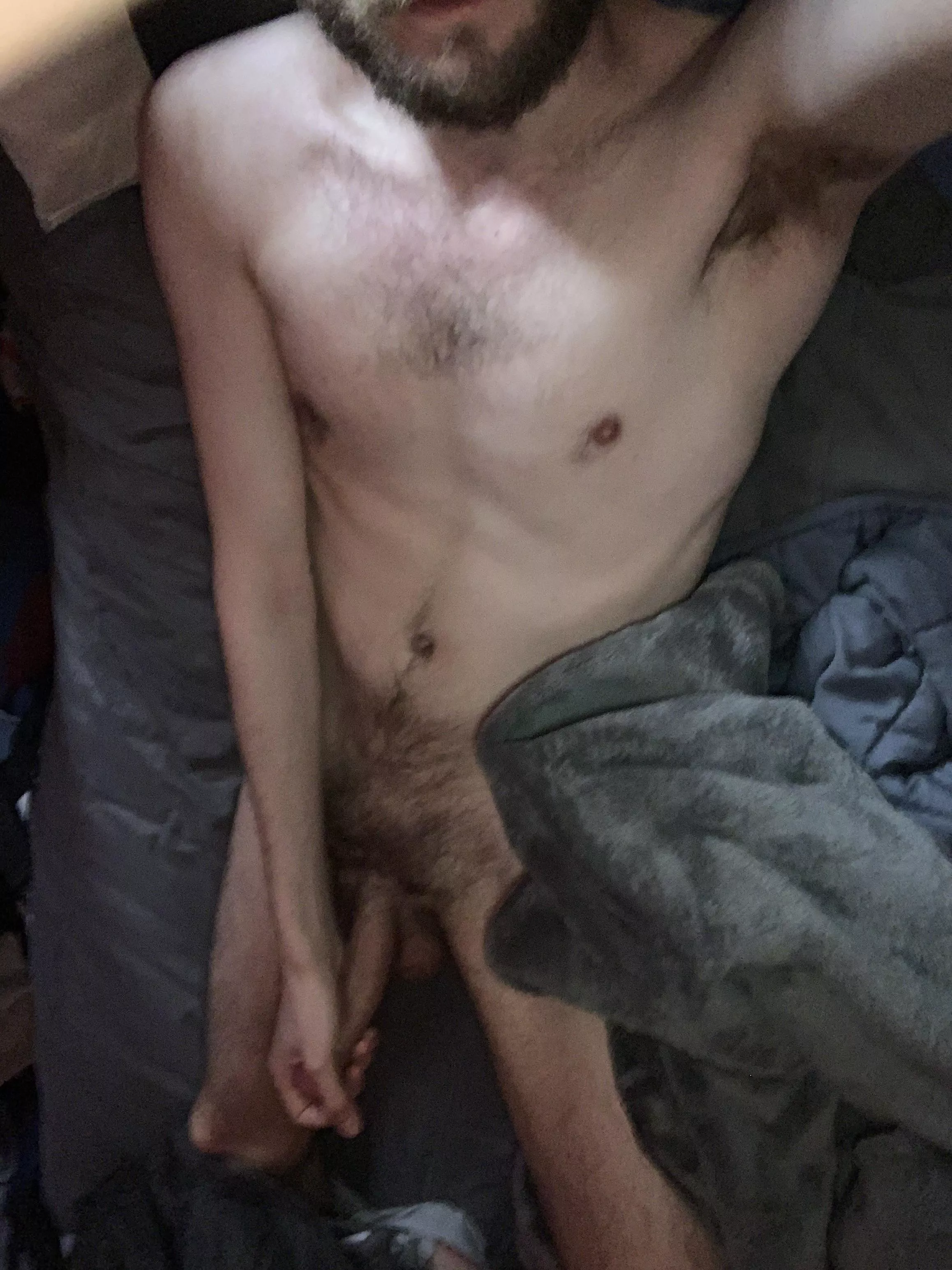 25 usa fit frat bro big balls high af horny af looking for other bros and dads