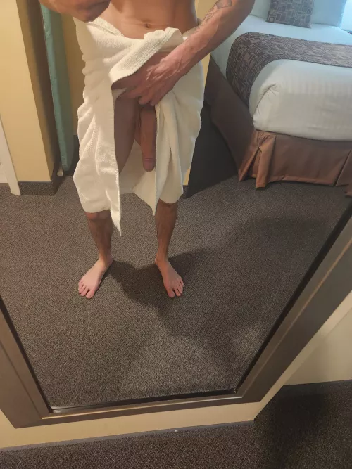 32 yr old hung bull for hotwife