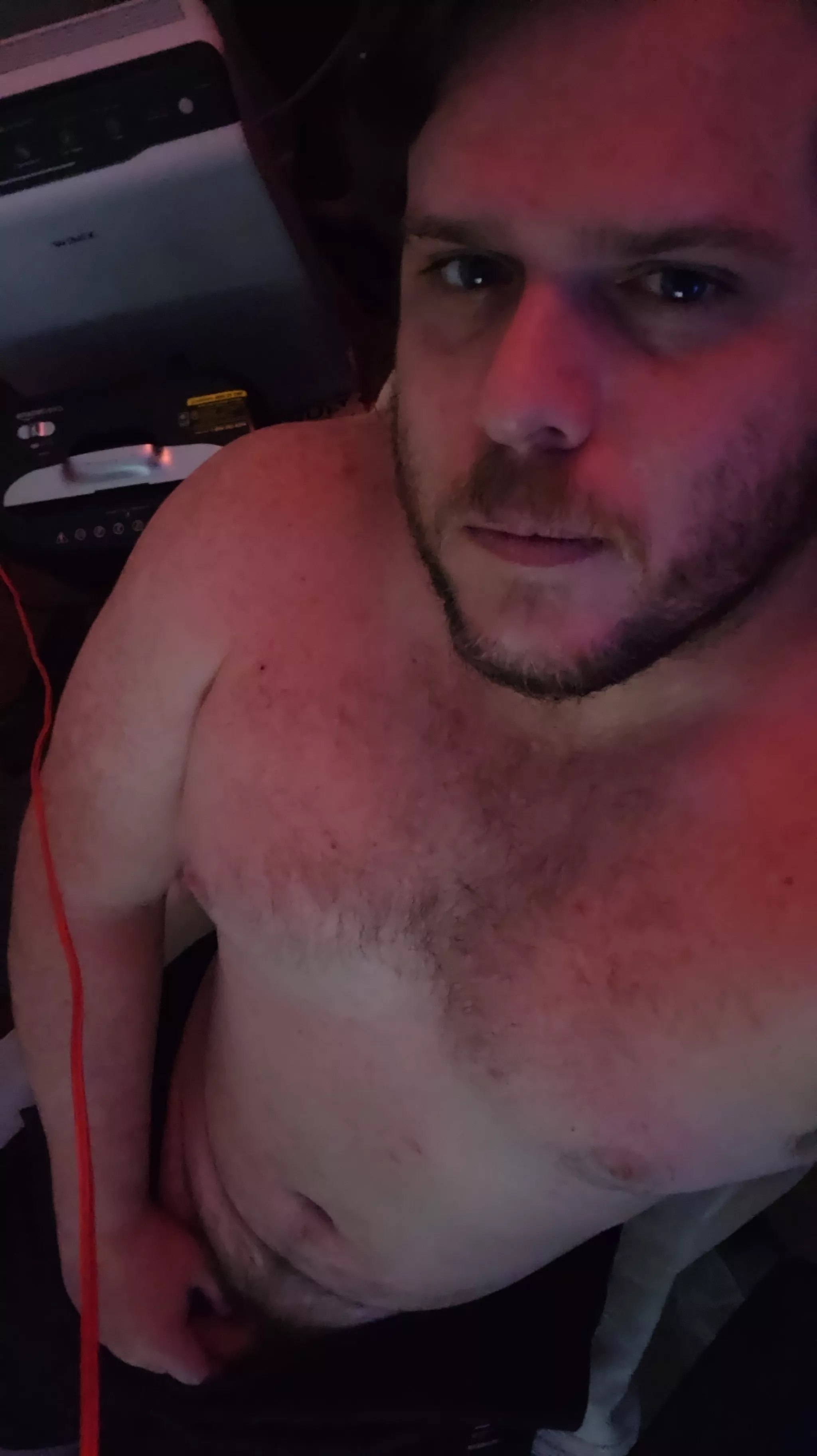 33 bro for chat longterm, bromance, lil bro whatever I'm down... face gets replies brojamesdean