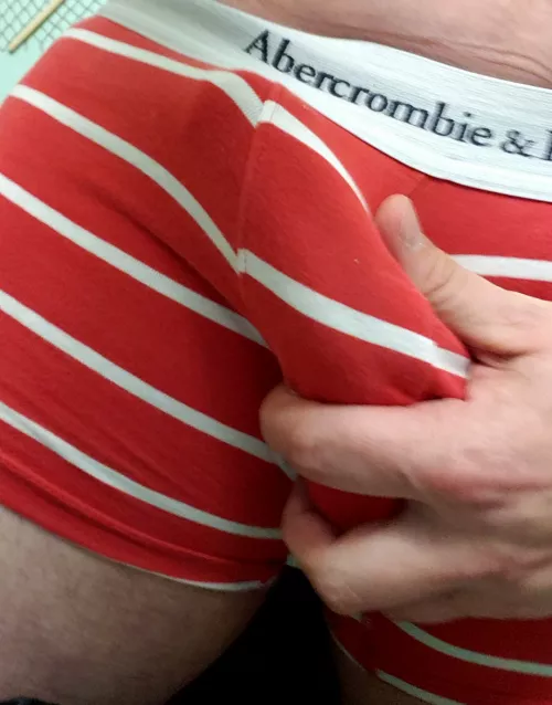 37m MA/NH, Experienced 3rd looking for fun new couples/hotwives