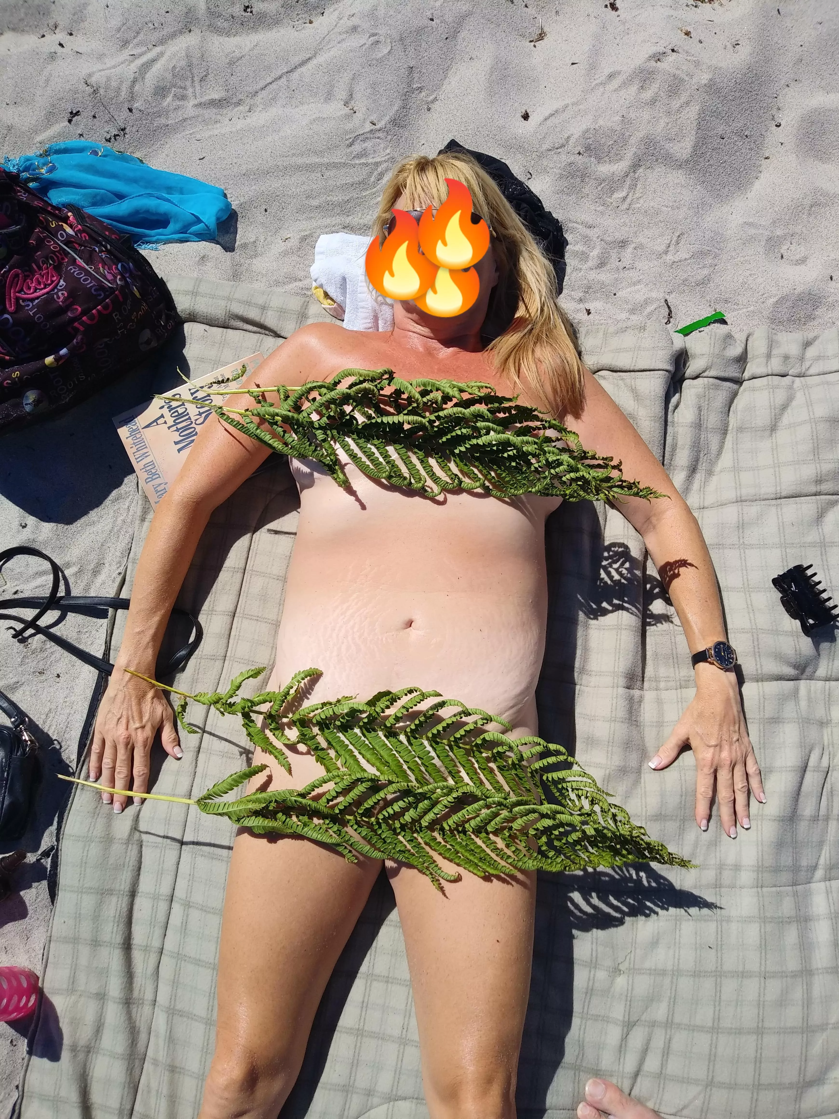 A little shy but enjoying the sun and sand naked 🔥