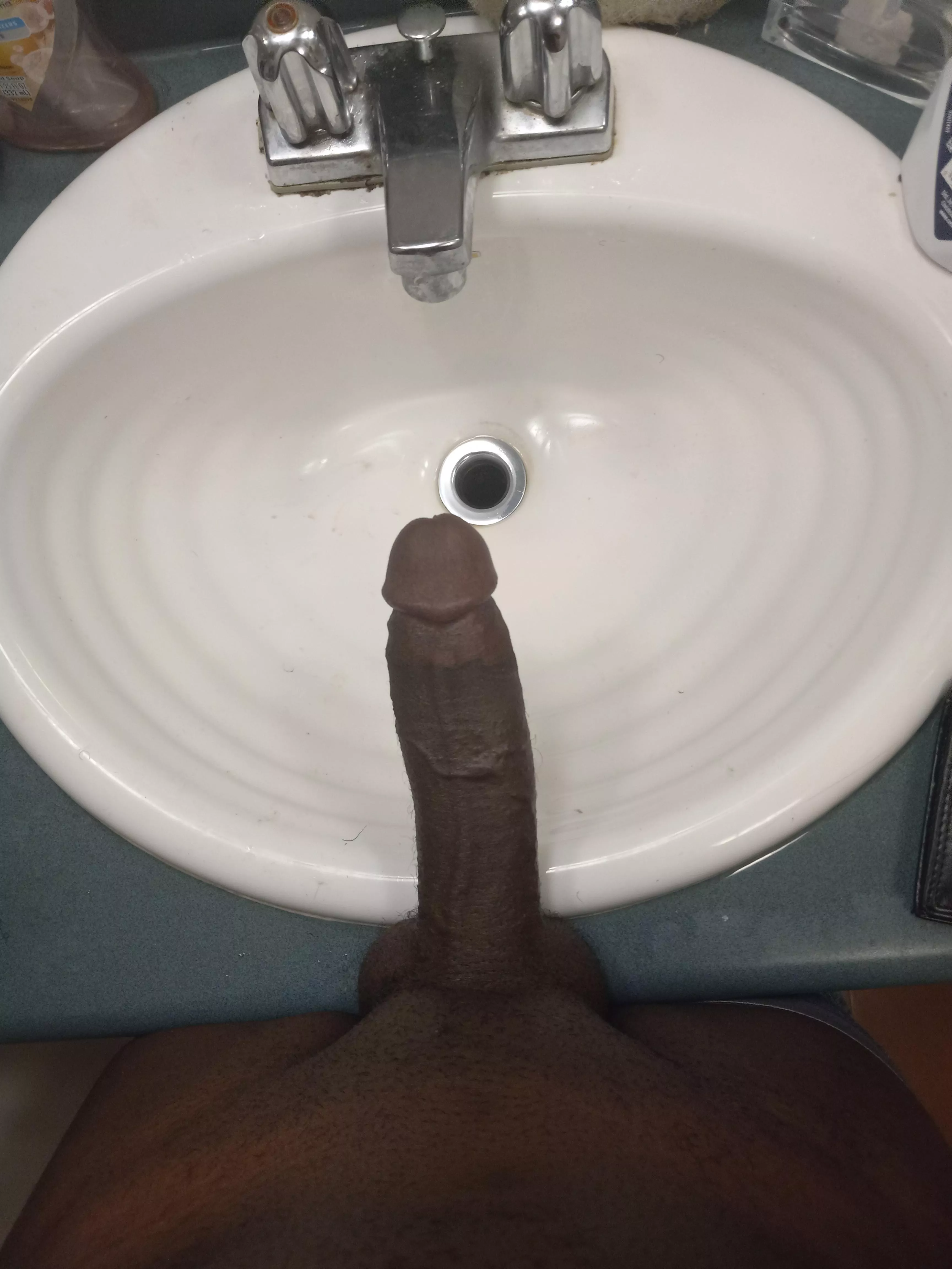 All porcelain, big faucets