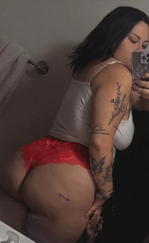 big girls need love too (OC) 😏♥️