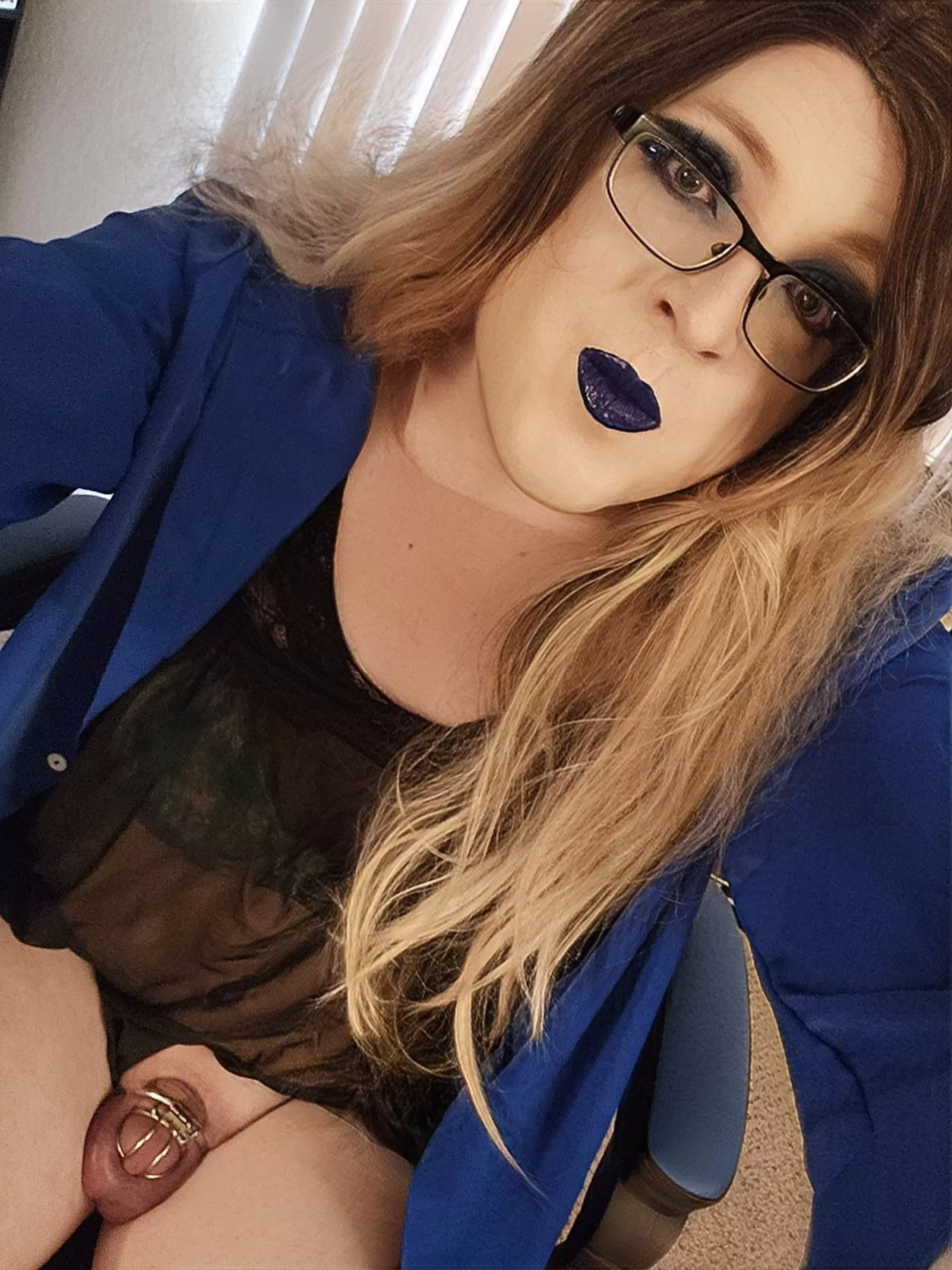 Caged and plugged like a good girl should be 💙