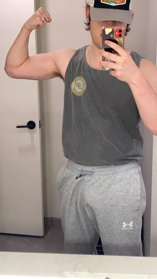 Got a new pair if sweat pants, how do you like them?