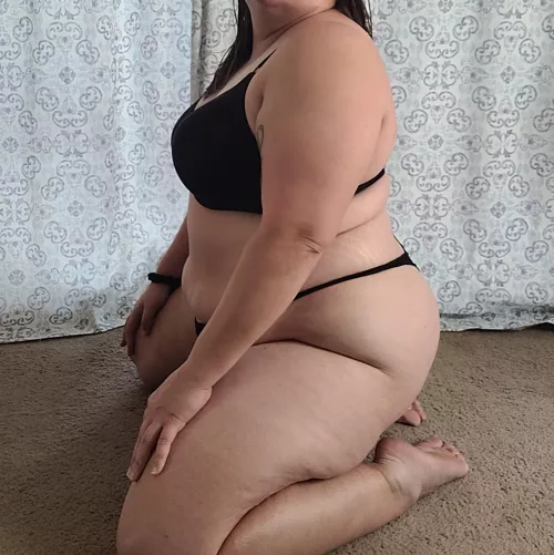 Got these thick sexy curves 😉