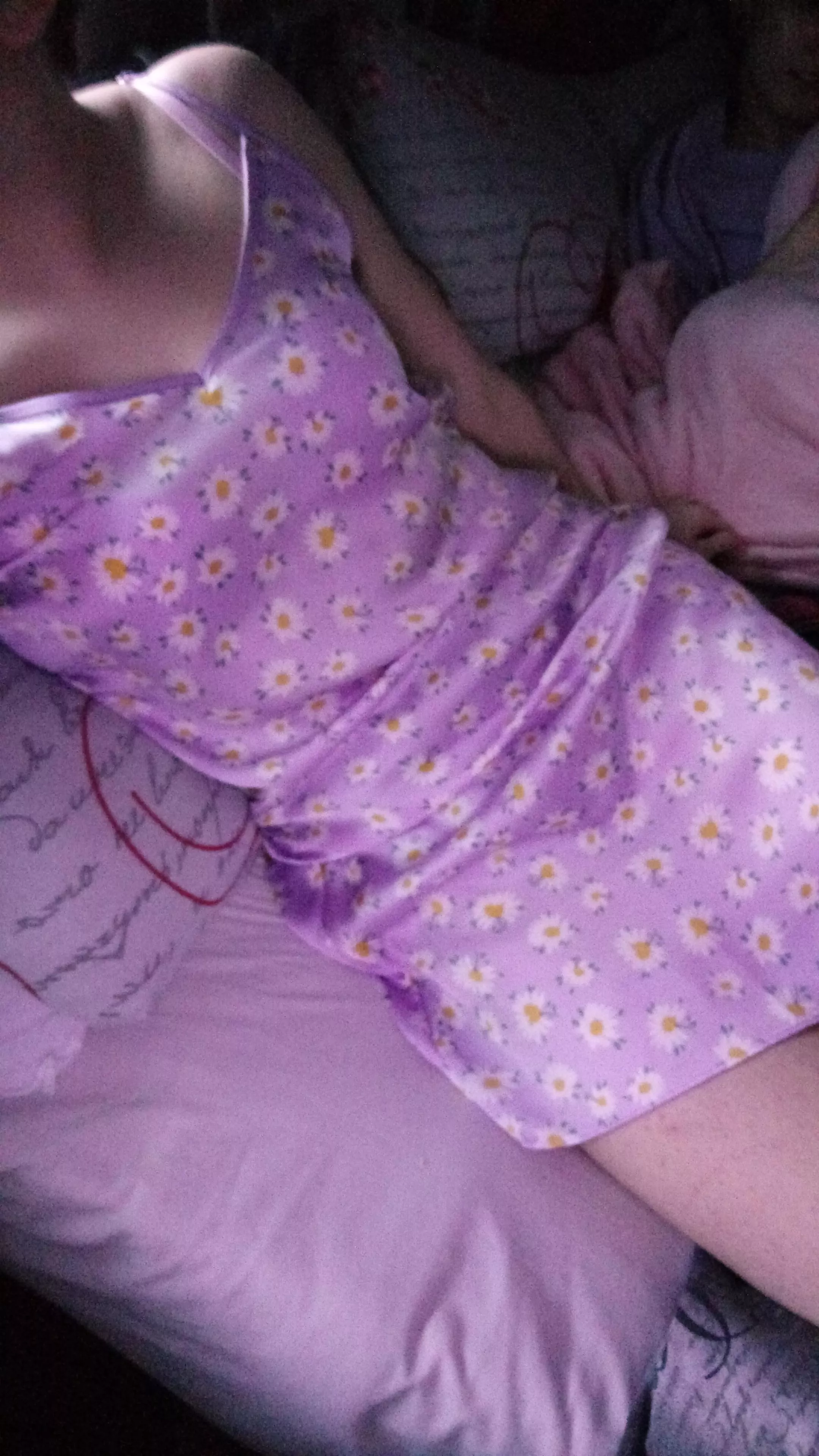 I bought a nightdress. I think it fits.