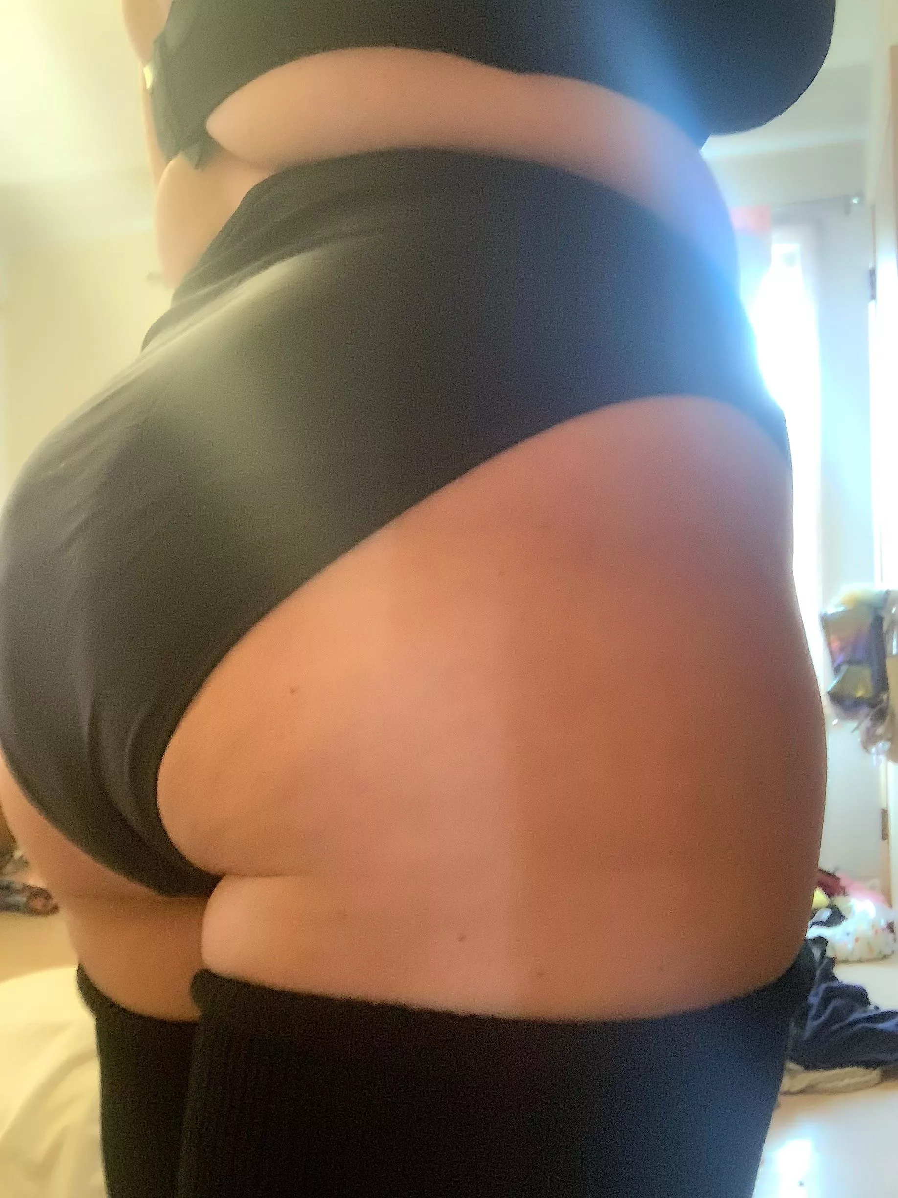 I really like my boobs and face best…but every guy I’ve ever been with has been an ass man… 🤔☺️