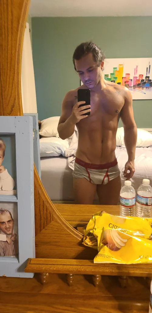 I wasn’t eatin those chips :)