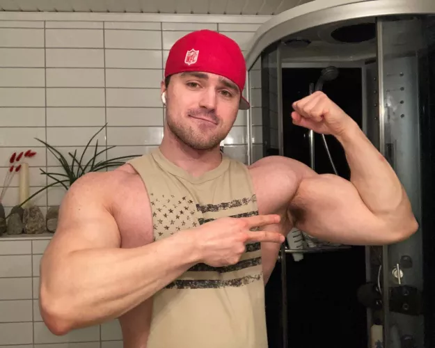 Just a bicep flex to impress the boys, let me know if I was successful?